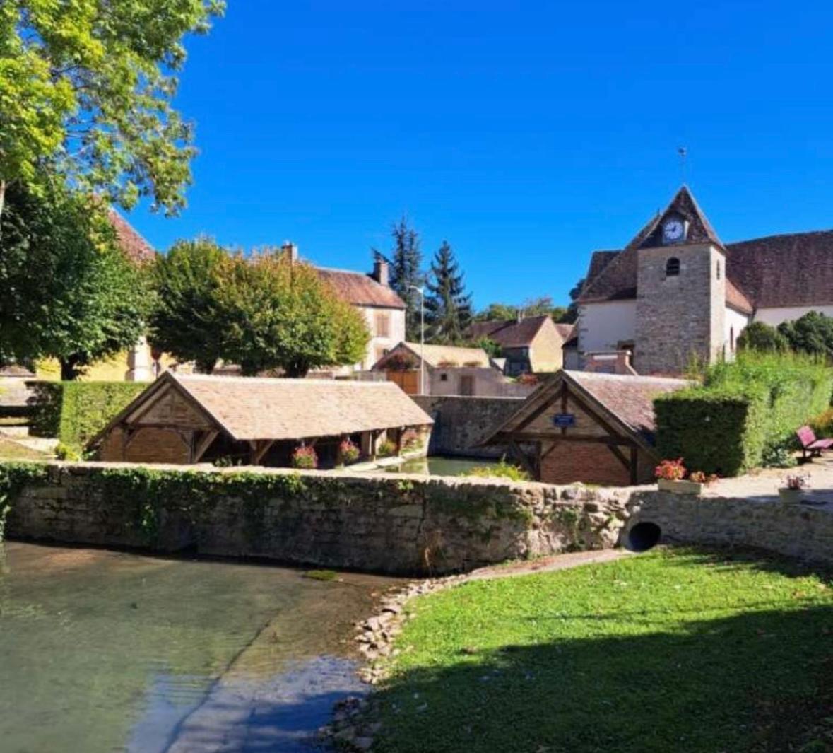 Villa Fontaine Avec Piscine Interieur Chauffee-Maison De Campagne Familiale -Ideal Vacances Ou Sejour Professionnel -3 Chambres-Bureau Separe -Lit Bebe - Parking Facile & Gratuit Dış mekan fotoğraf